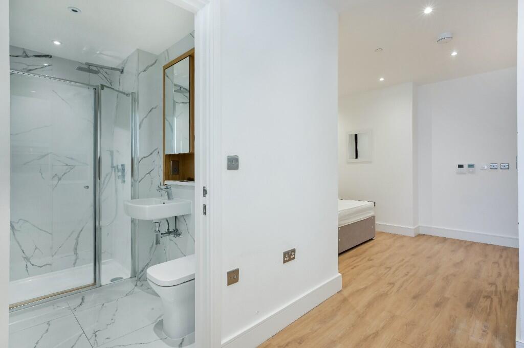 Studio flat for rent