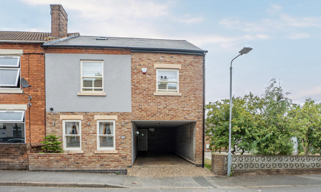 3-bed detached on Palmerston Street, Underwood, NG16, £325,000