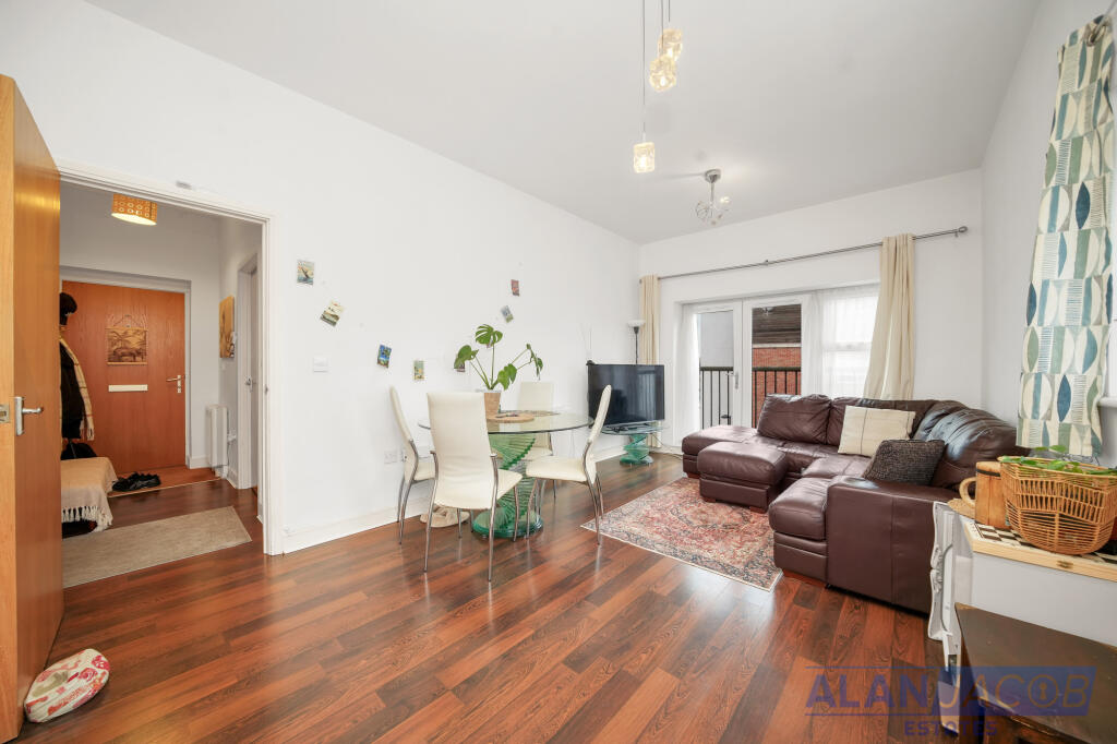 Main image of property: Derwent Court, Riverside Close, Romford, RM1