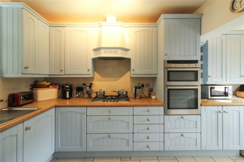 Crowstone Road, Westcliff-on-Sea, Essex, SS0 photo 3