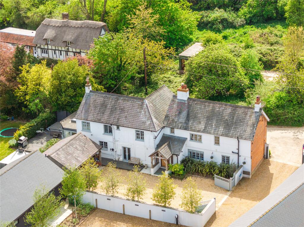 Main image of property: Upper Hollingdon Farm House, Hollingdon, Buckinghamshire, LU7