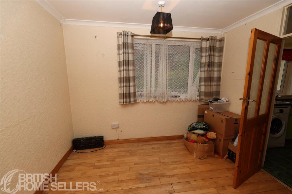 House in Cardiff, Caerau - More