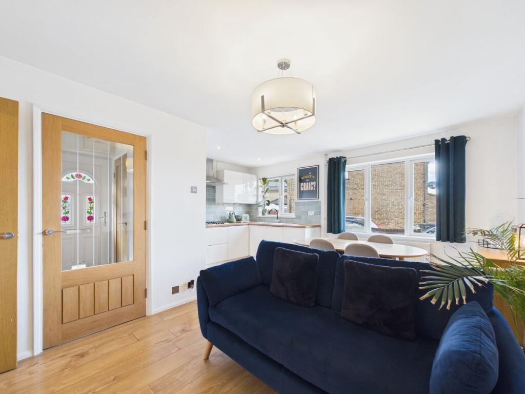 House in North Hertfordshire, Poets Estate - View 5