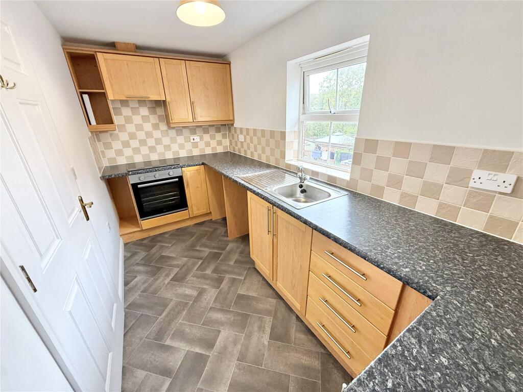 Dorset Close, Highbridge, Somerset, TA9 photo 3