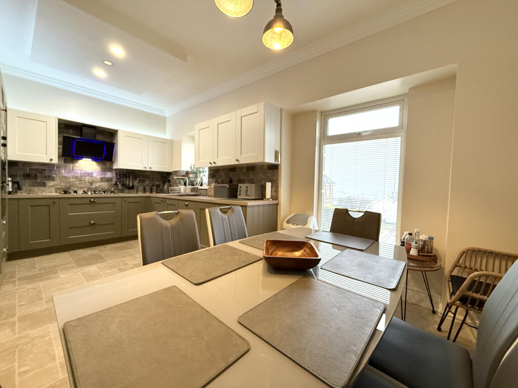 House in Aberdare, Aberaman North - View 6