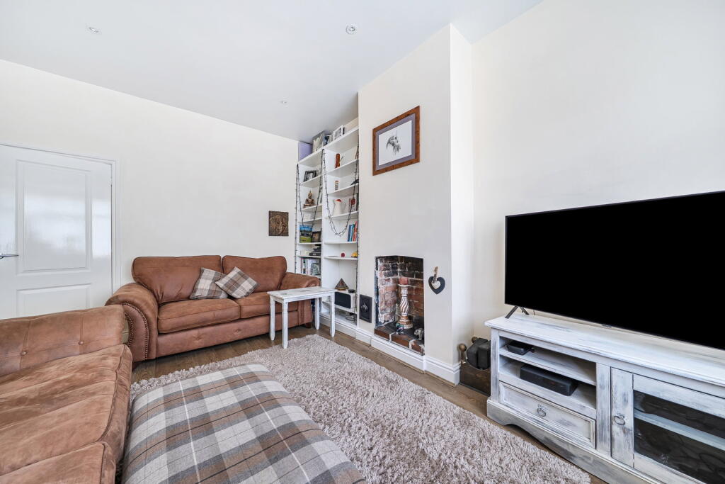 Apartment in Tonbridge - View 3