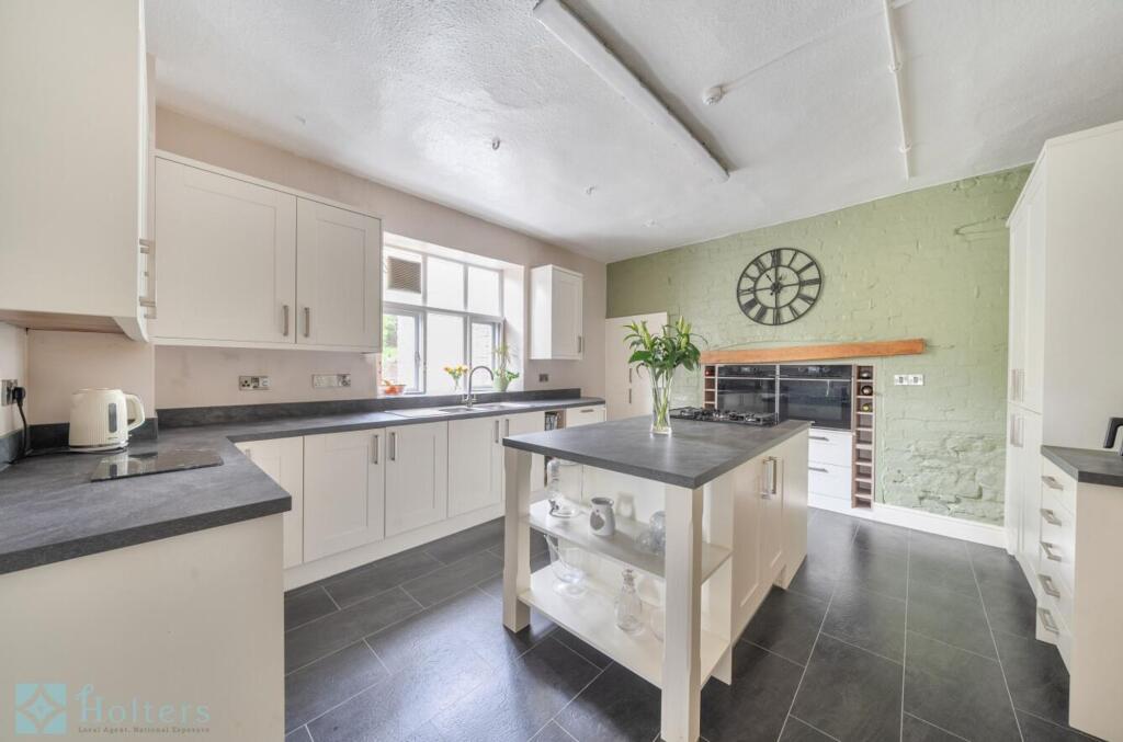 House in Llandrindod Wells - View 3
