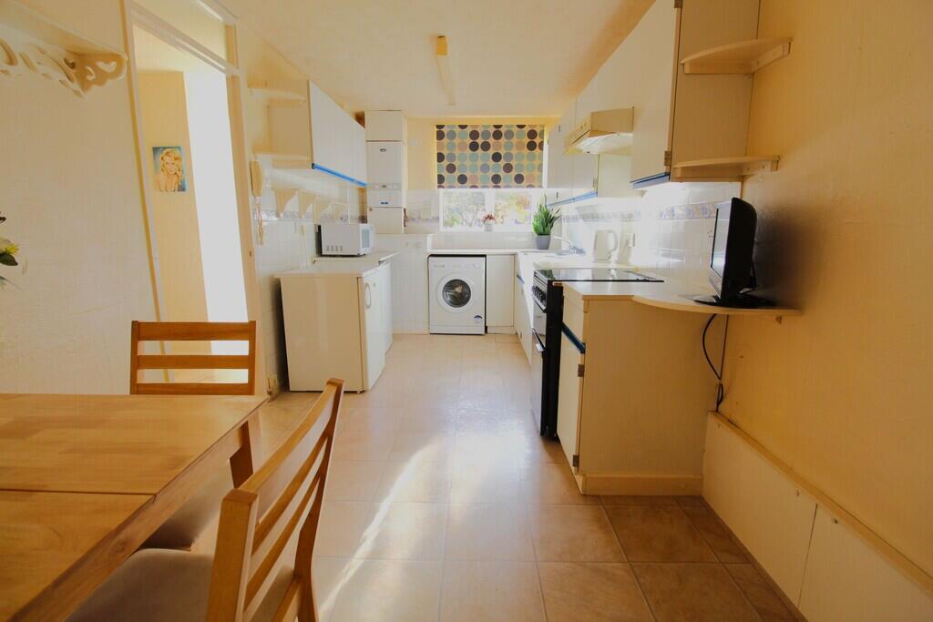 House in Stevenage - View 2