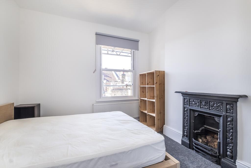 Apartment in London - View 3