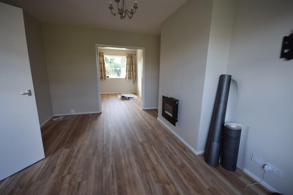 House in Stoke-on-Trent - More