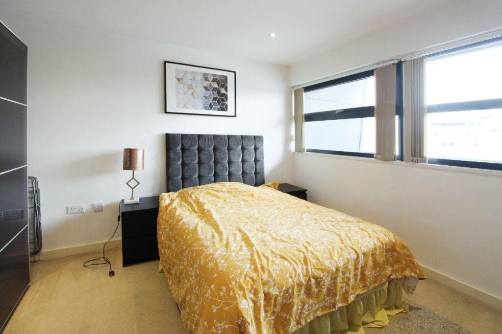 Apartment in Manchester - View 5