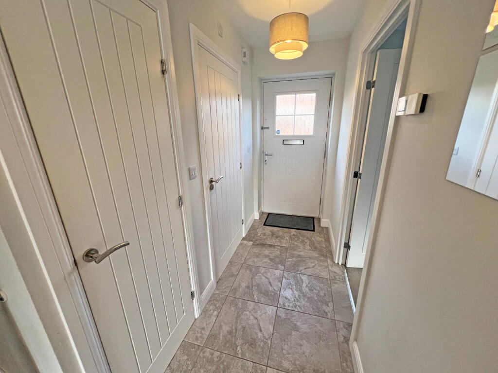 Ferny Close, Overseal, Derbyshire, DE12 6NU photo 2