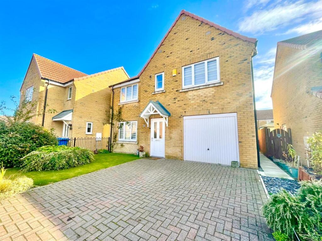Main image of property: Ashcourt Drive, Hornsea
