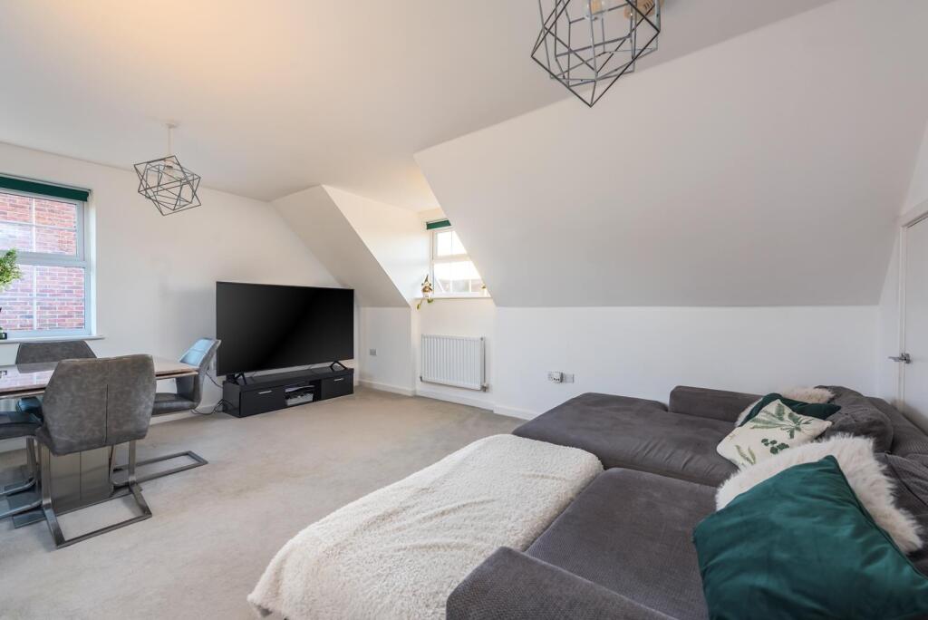 37, Murano Drive photo 4