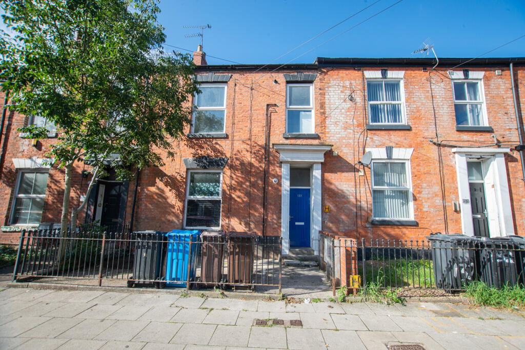 Main image of property: Flat 1, 131 Coltman Street, Kingston Upon Hull, City Of Kingston Upon Hull