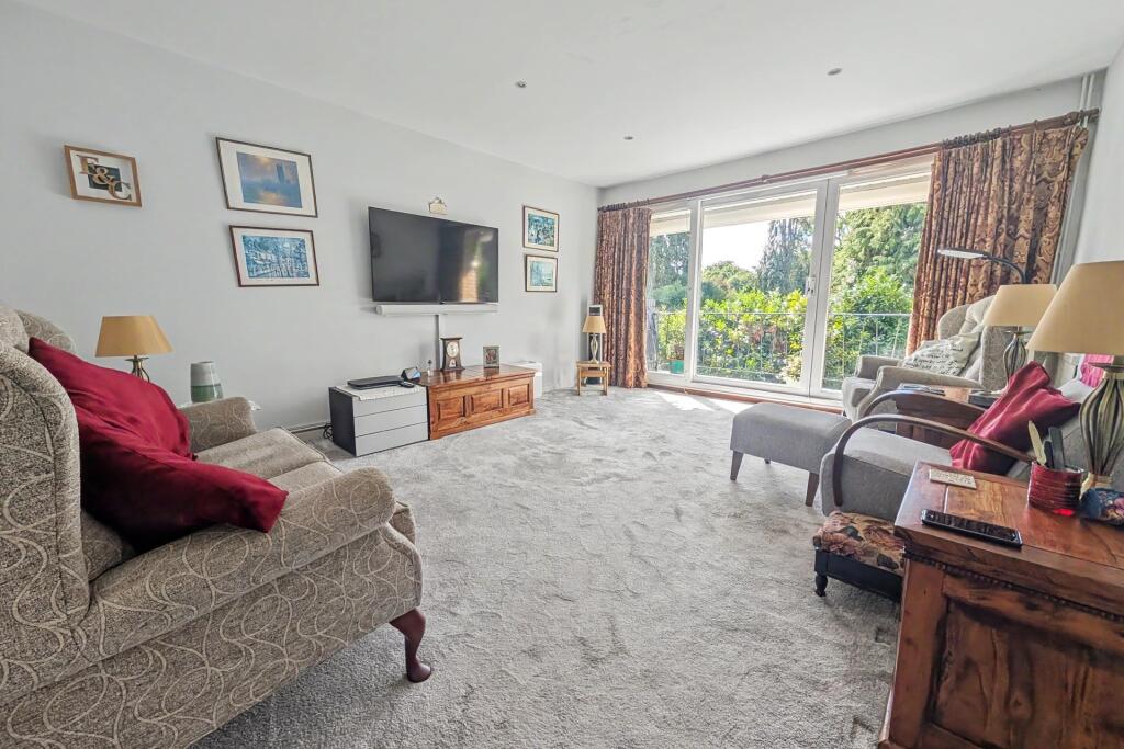 Apartment in Southampton - View 5