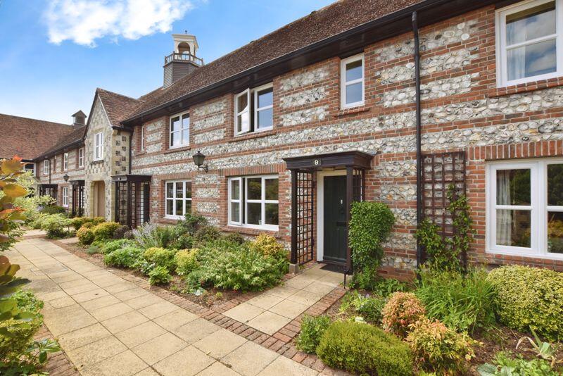 Earls Manor Court, Winterbourne Earls ***OVER 55's RETIREMENT PROPERTY*** photo 2