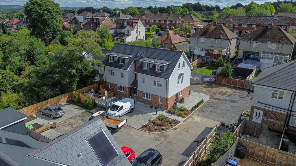 Apartment in Redhill - View 4