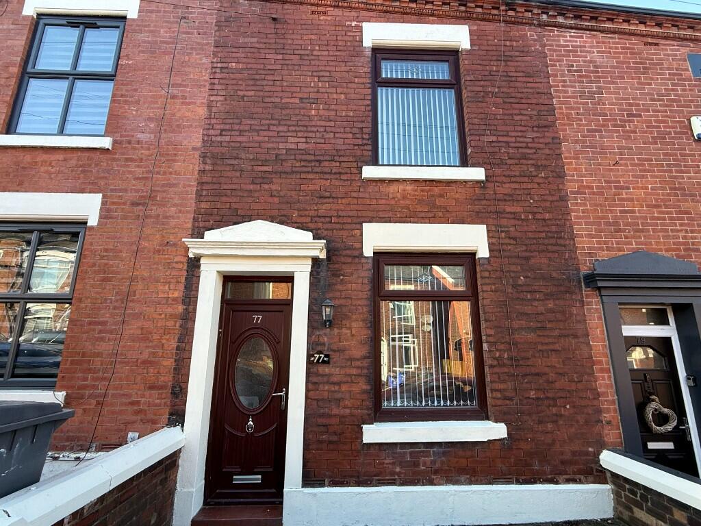 Main image of property: Pickford Lane, Dukinfield, Cheshire, SK16