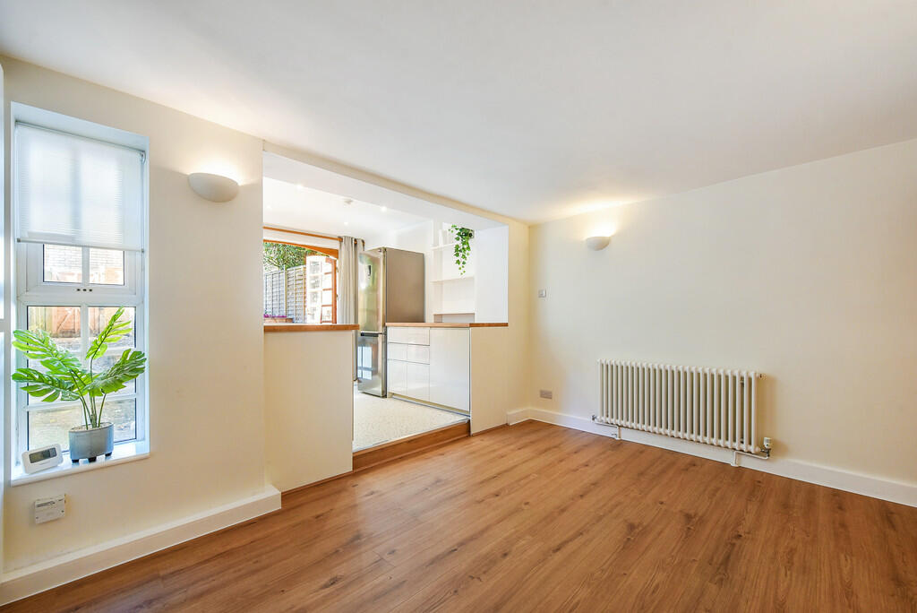 Apartment in Southampton - View 4
