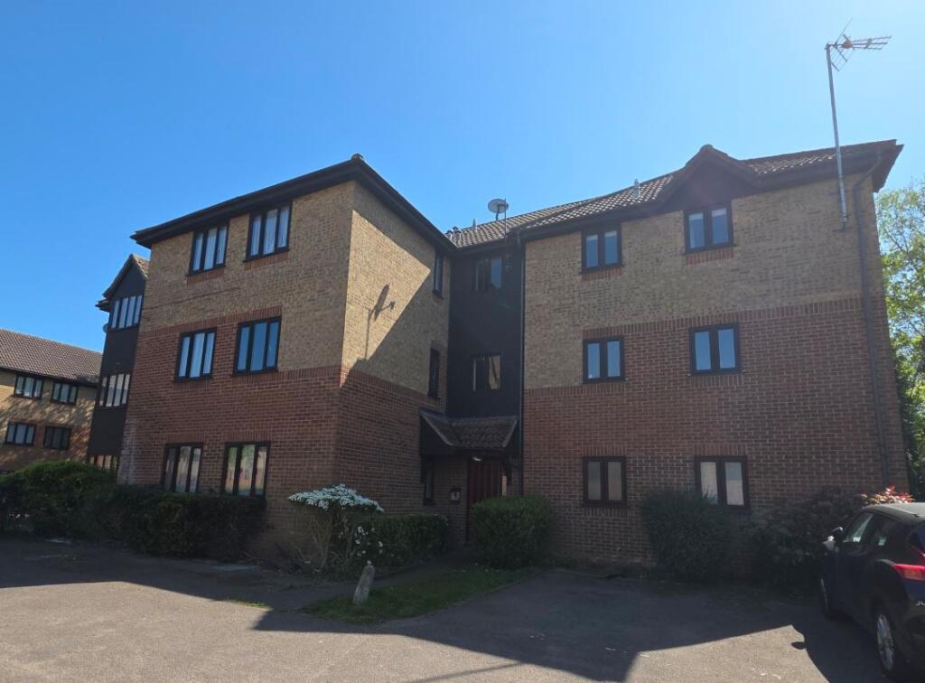Main image of property: 30 Copperfields, Basildon, Essex, SS15 5RS