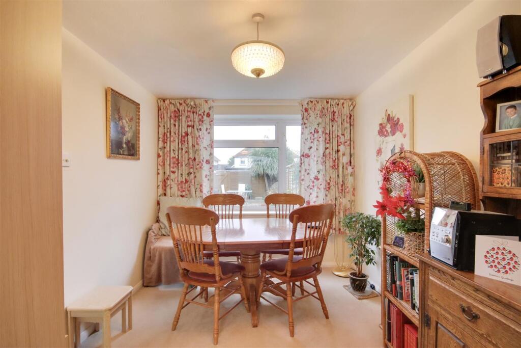 House in Worthing, Salvington - More