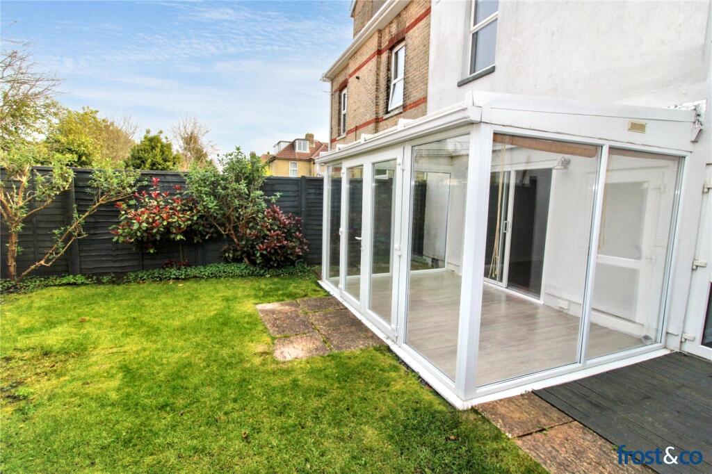 Apartment in Poole - View 2