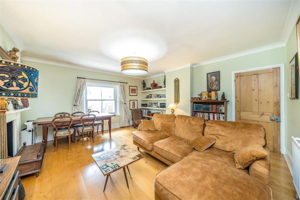 Apartment in London - View 3