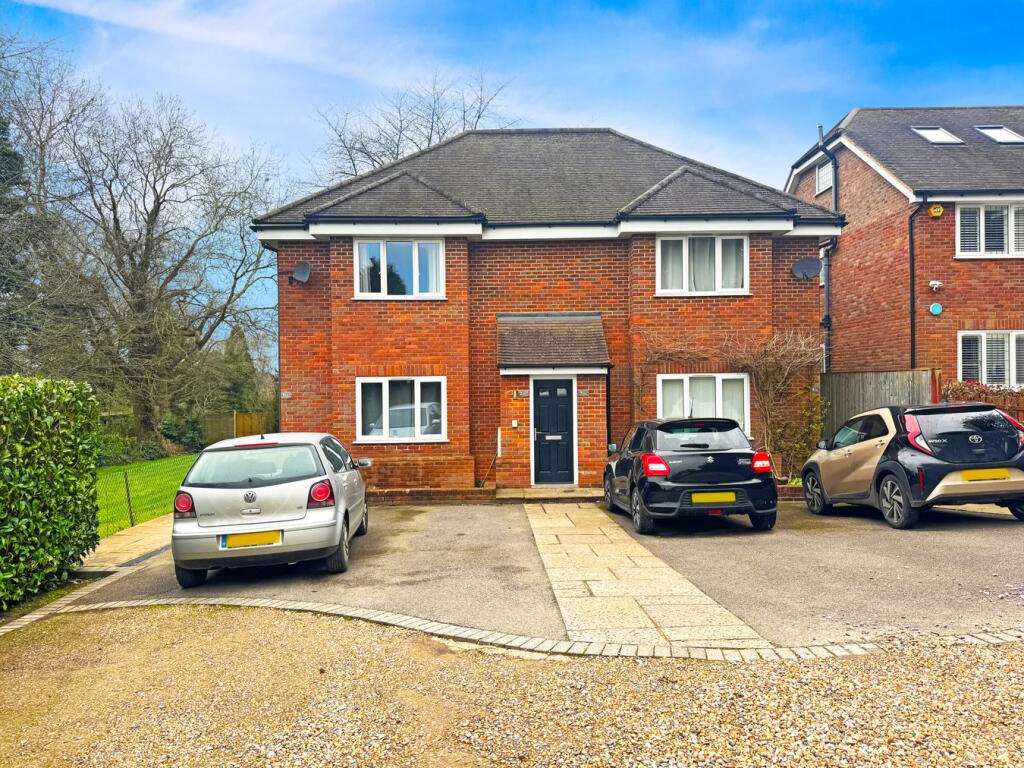 Main image of property: Earls Gardens, Amersham, HP7