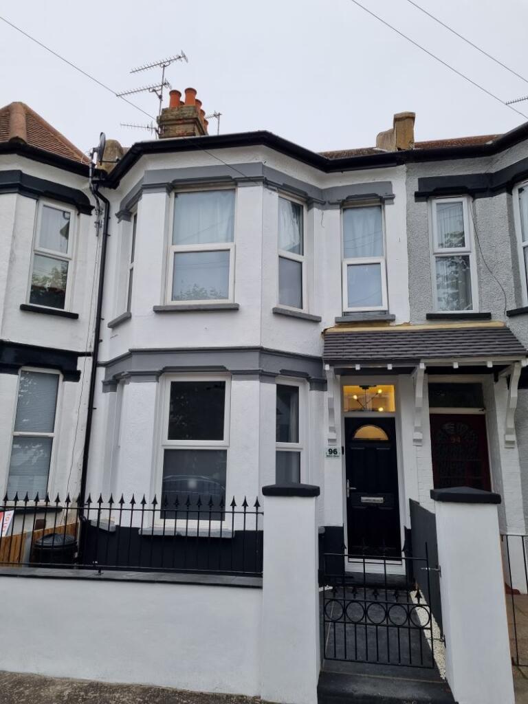 Main image of property: 96 Milton Street, Southend-on-Sea, Essex, SS2 5BU
