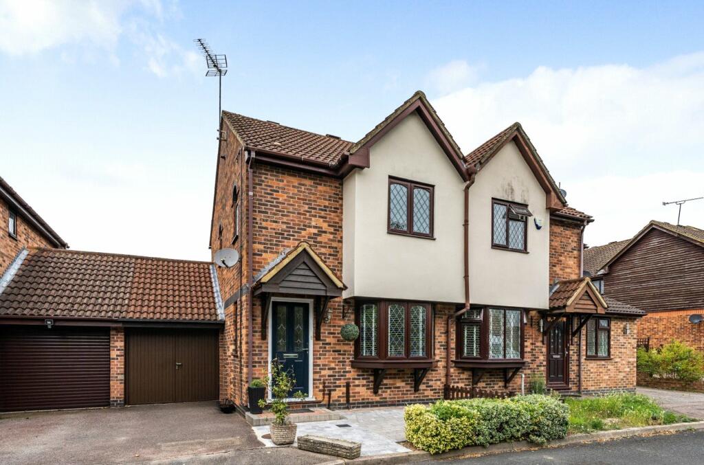 Main image of property: Aspen Park Drive, Watford, Hertfordshire, WD25