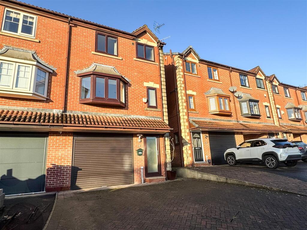 Main image of property: Don Avenue, Wharncliffe Side, S35