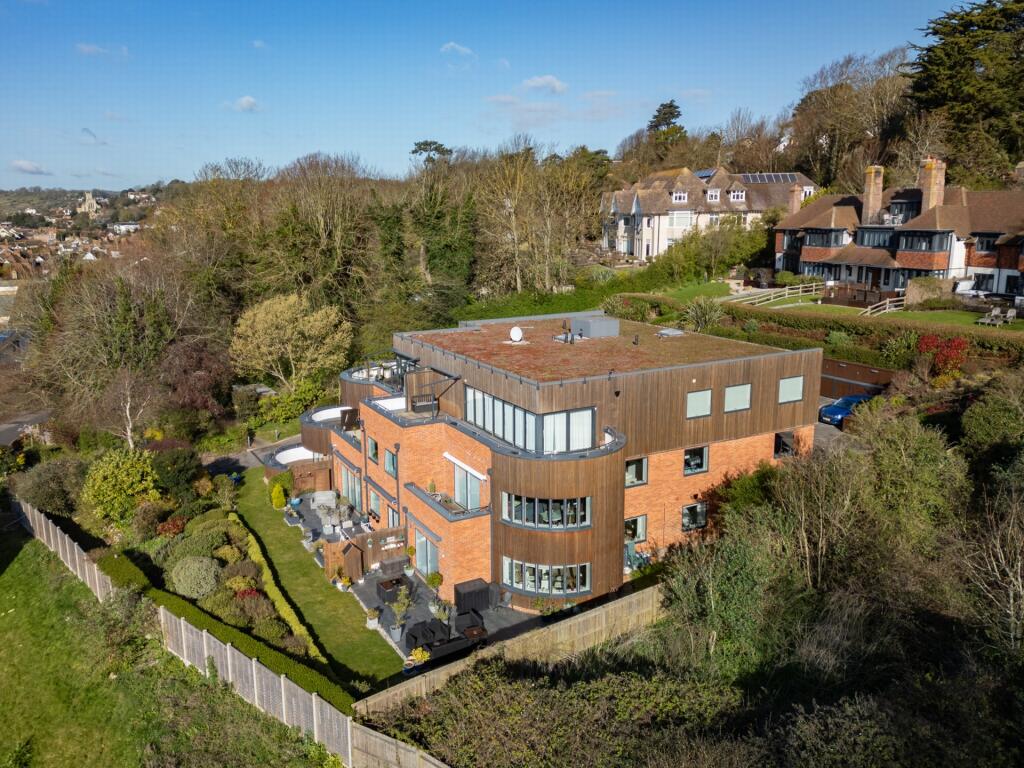 Cannongate Road, Hythe, CT21 - View 2