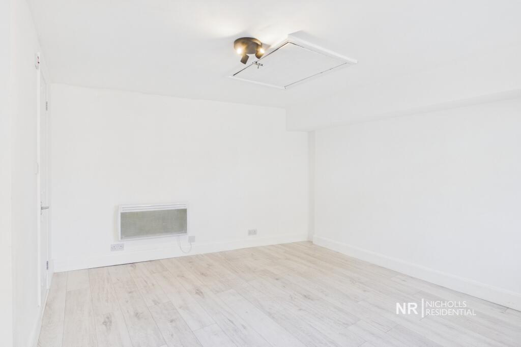 Apartment in London - View 6