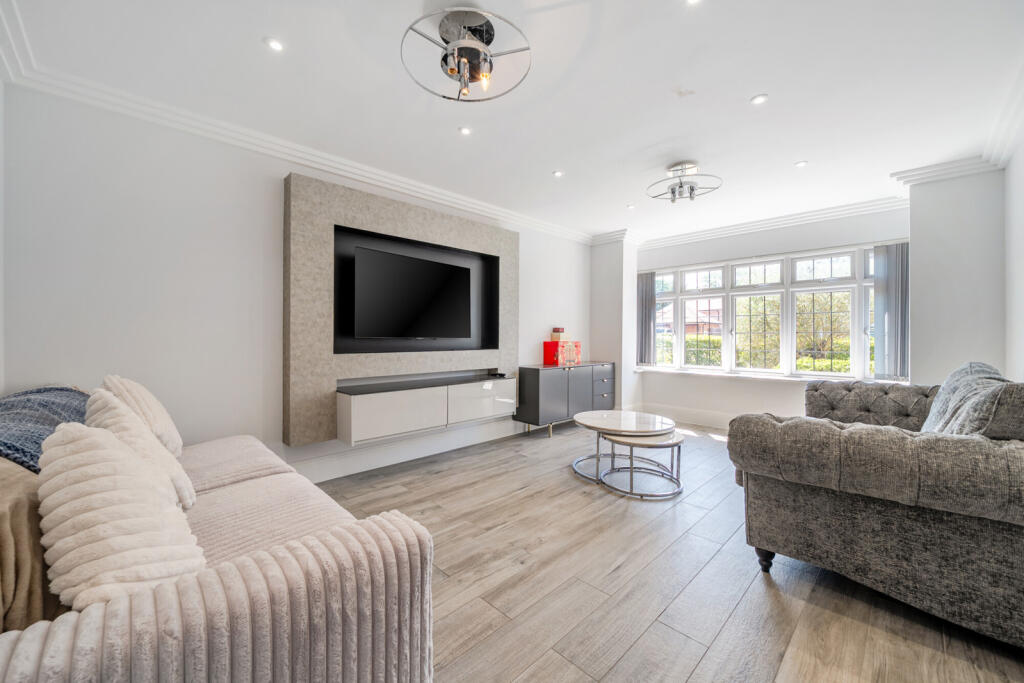 House in Bromley - View 4