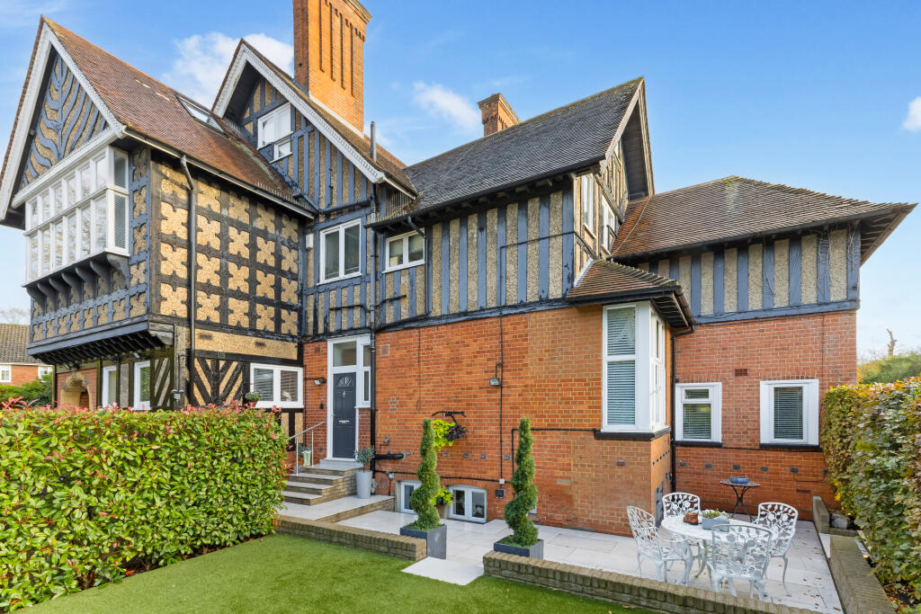 Main image of property: Gordon Avenue, Stanmore, HA7