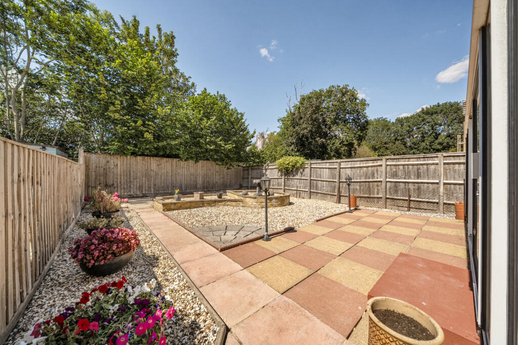 House in Stratton St Margaret, Swindon - View 5