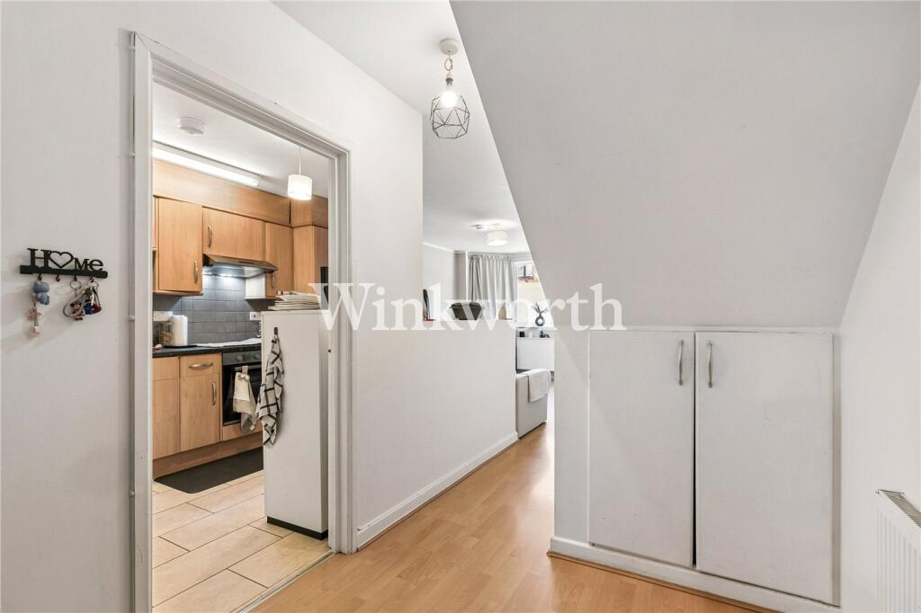 Esin Court, 1-9 Ventnor Terrace, Broad Lane, N15 - More