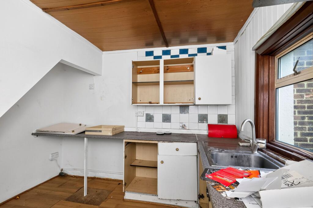 3 Railway Terrace, Margate, CT9 5TQ photo 4
