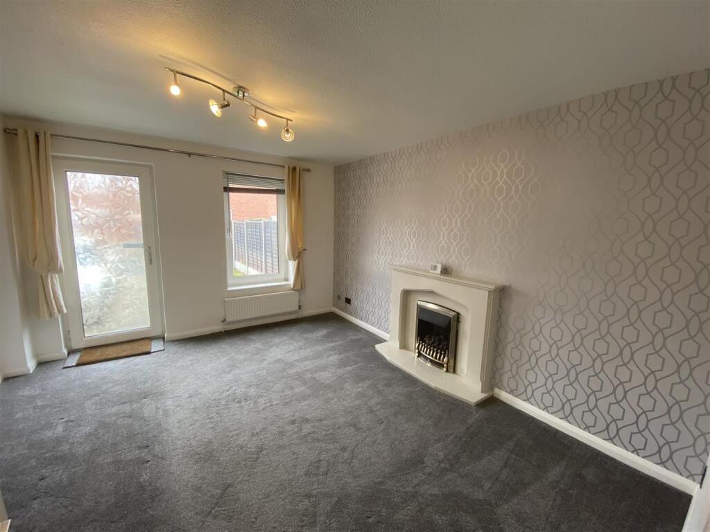 Silvertree Walk, Goole photo 3
