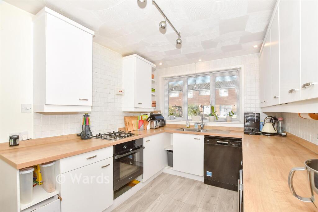 House in Tunbridge Wells, Paddock Wood - View 4
