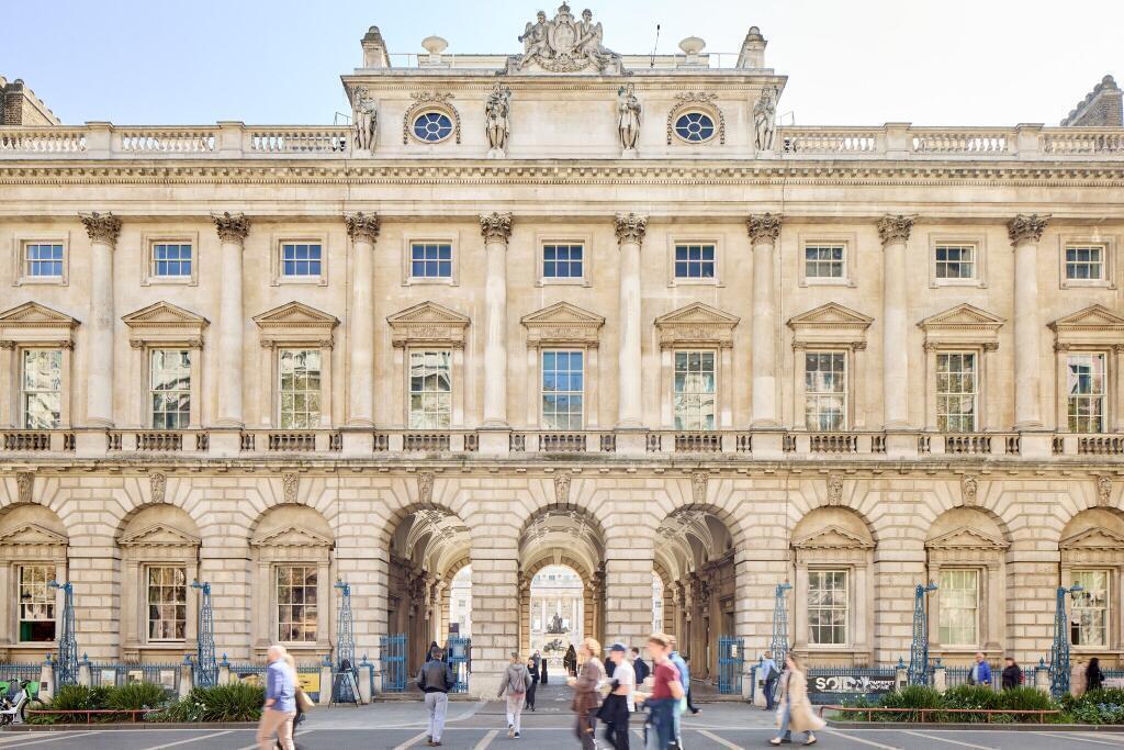 Strand entrance