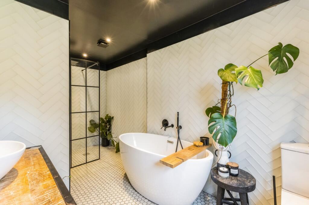 Additional image 5 of Old Watling Street, Flamstead, St. Albans