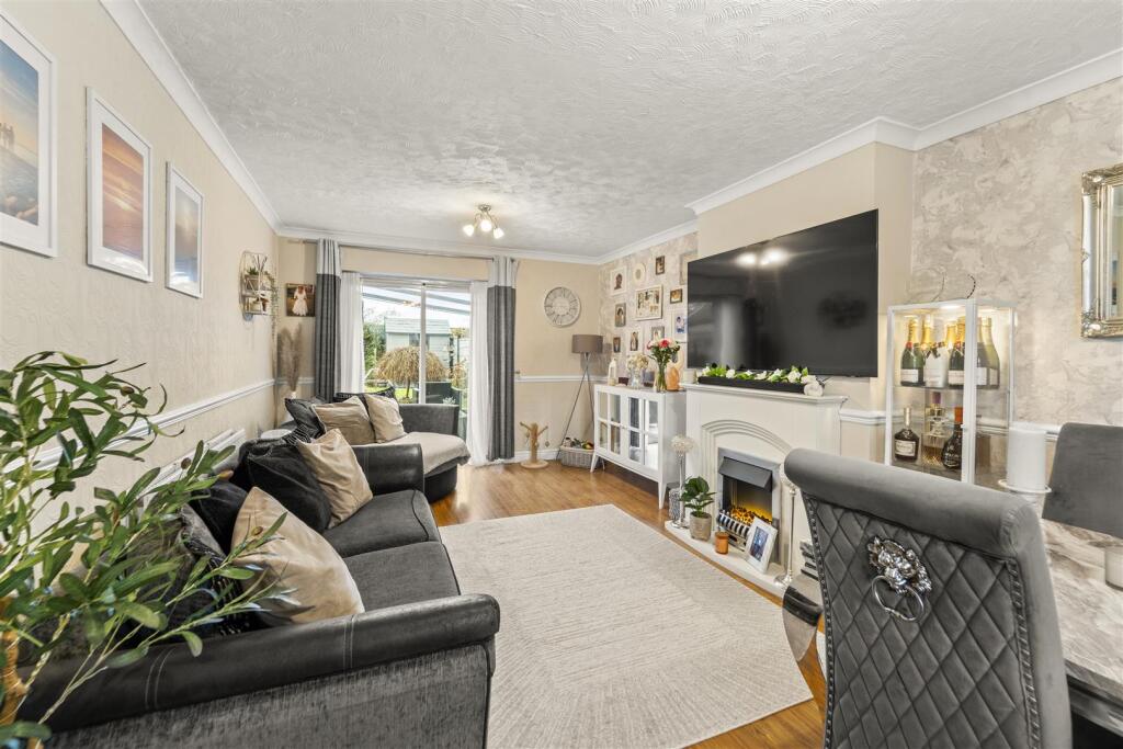Birch Road, Partington, Manchester photo 2