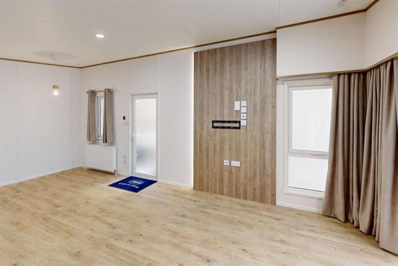 House in Lincoln - View 4