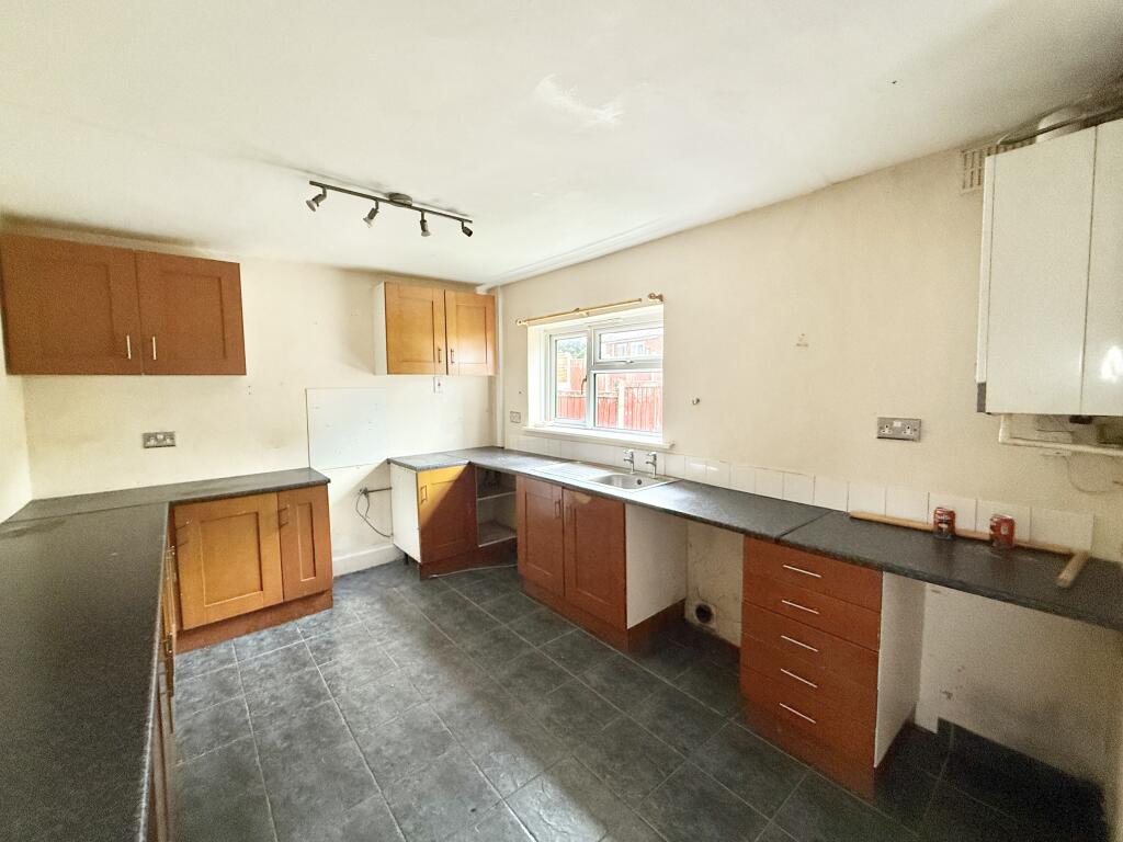 House in Stoke-on-Trent - View 5