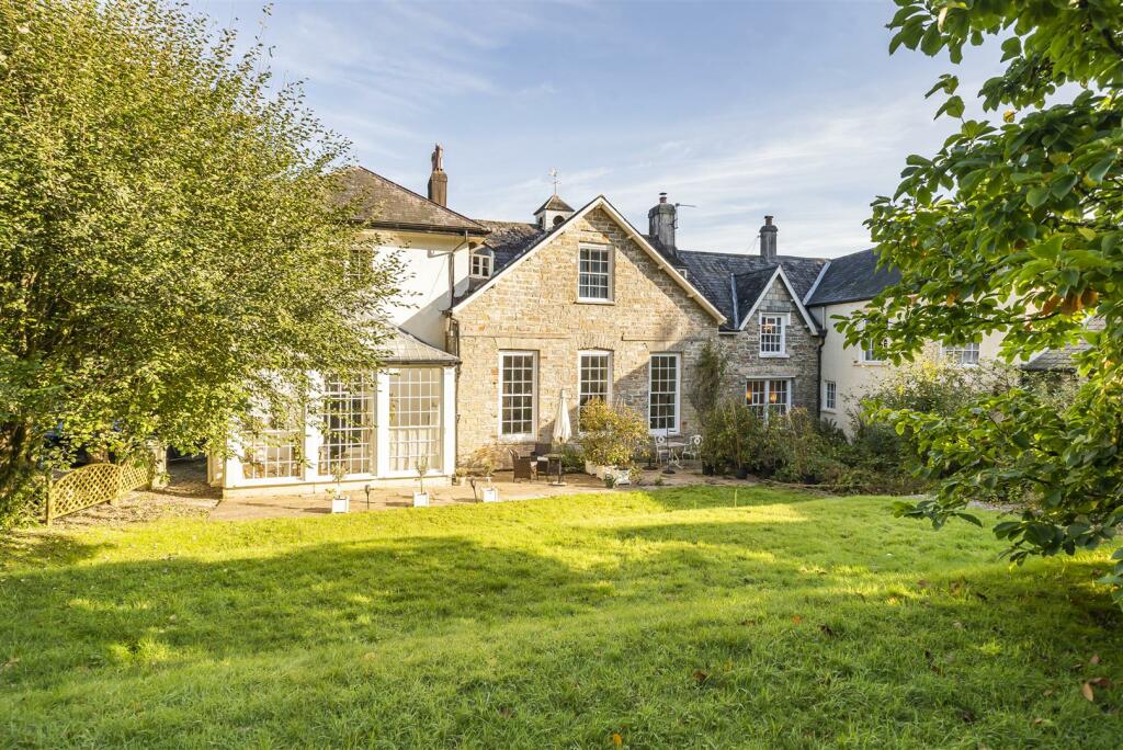 Main image of property: Littlehempston, Totnes