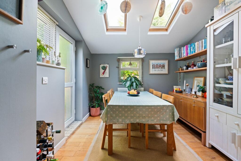 89 Greenway Bush Lane, Southville, Bristol, BS3 1SG - More
