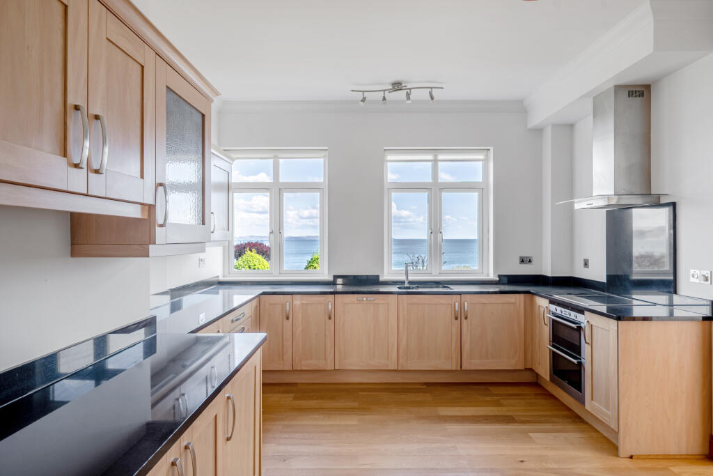 Apartment in Plymouth - View 4