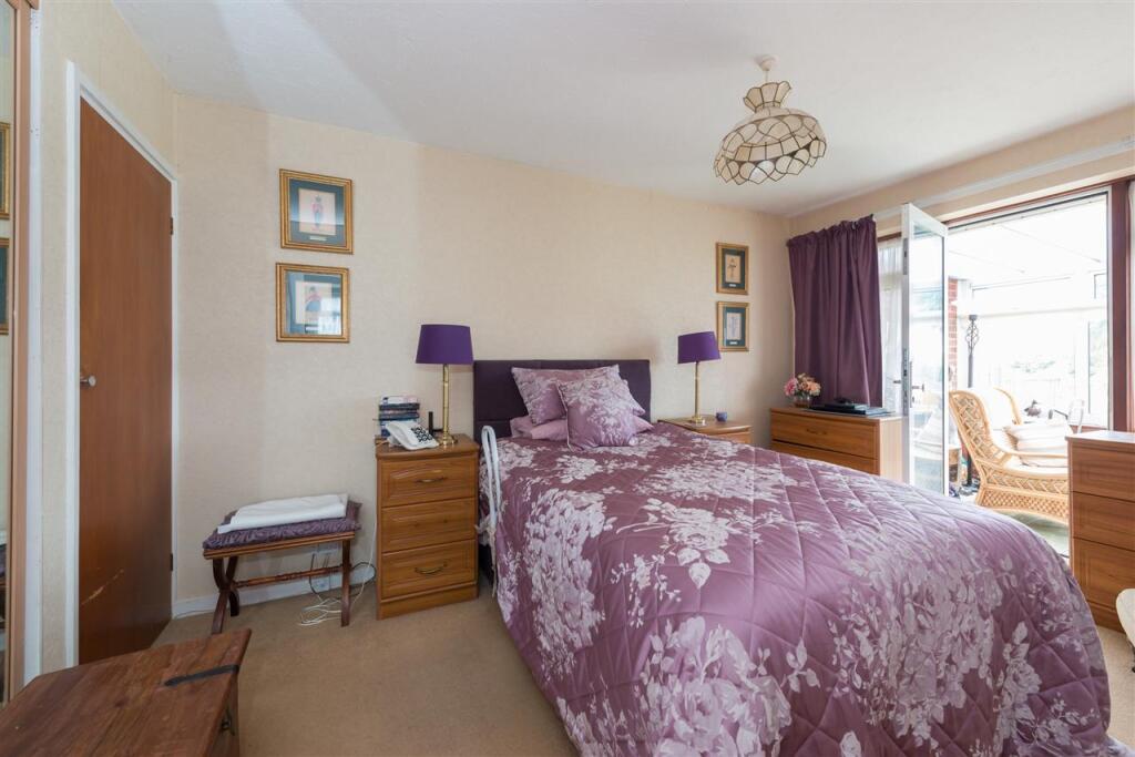House in Canterbury, Sturry - More